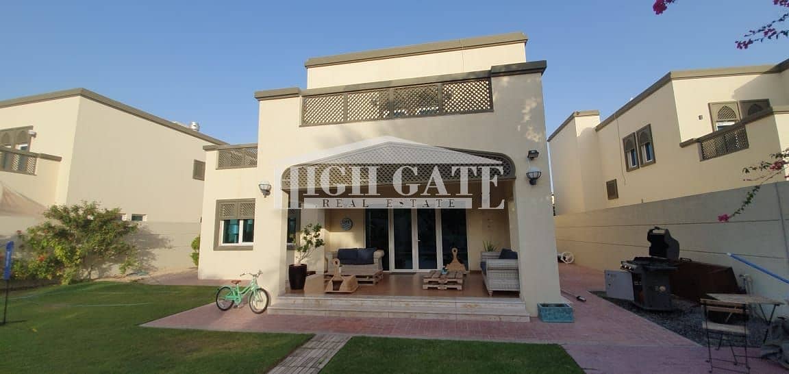 Best Location 4BR Regional Villa with beautiful GARDEN and POOL