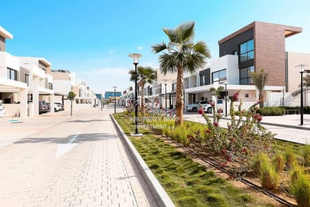 3 Bedroom Townhouse for Rent in Al Salam Street, Abu Dhabi - Corner Th | Huge garden | Big Plot