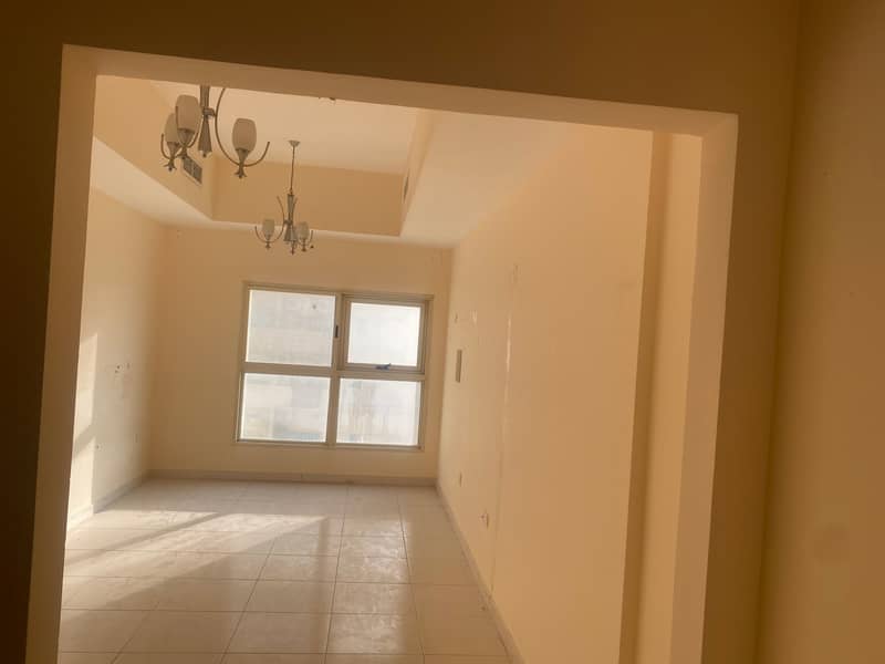 شقة في برج لافندر،مدينة الإمارات‬ 1 غرفة 17000 درهم - 4479668