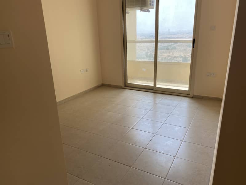 شقة في برج الزنبق،مدينة الإمارات‬ 1 غرفة 160000 درهم - 4485372