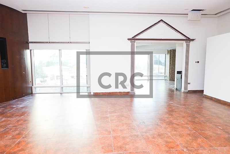 FITTED OFFICE | AMAZING CORNICHE VIEW | RENT