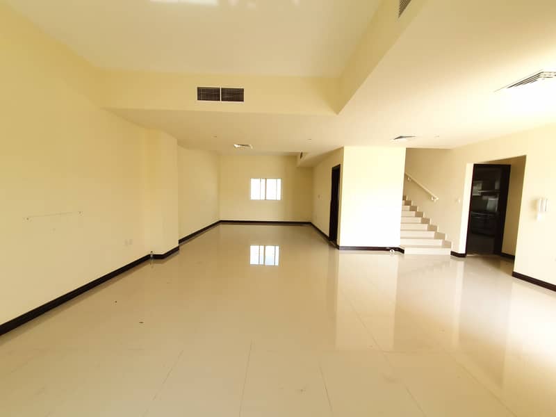 Beautiful layout 4bed duplex villa with garden wardrobes parking best finishing just 85k in 4cheque