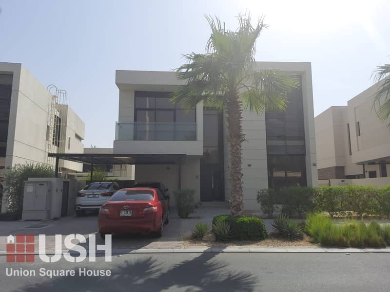 Genuine / Ready to move in V4 / Paramount Luxury Furnished Upgraded Landscaped Villa