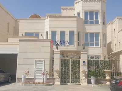 فیلا 9 غرف نوم للايجار في مدينة خليفة أ، أبوظبي - مدخل خاص | 9 غرف ماستر | غرفة سائق