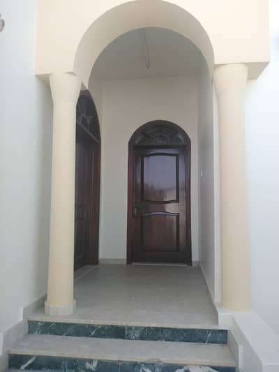 Separate 4br Villa in Al Mutaredh Al Ain near dawar jabal | maid room