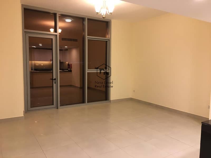 Large 1 Bed | High Floor | Next to Expo Site