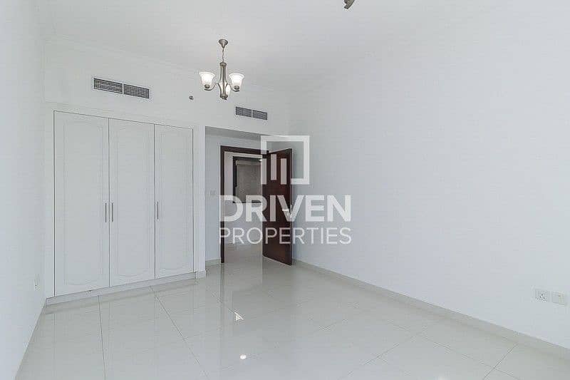 8 Amazing 2 Bed Apt with Burj and Canal View