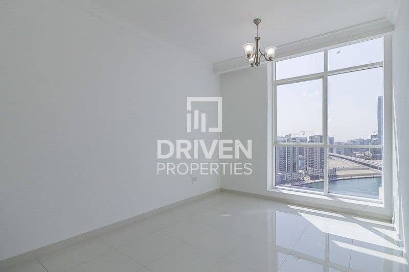 9 Amazing 2 Bed Apt with Burj and Canal View
