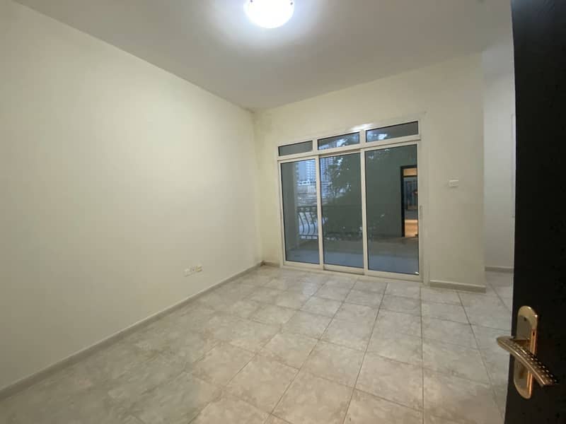 3 Vacant | Newly Renovated | G+2 | Close to Mall
