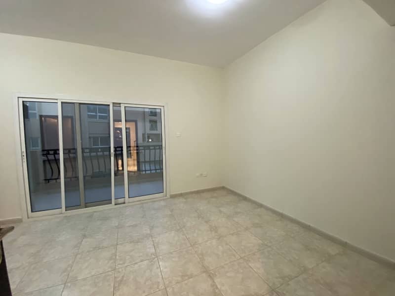 10 Vacant | Newly Renovated | G+2 | Close to Mall