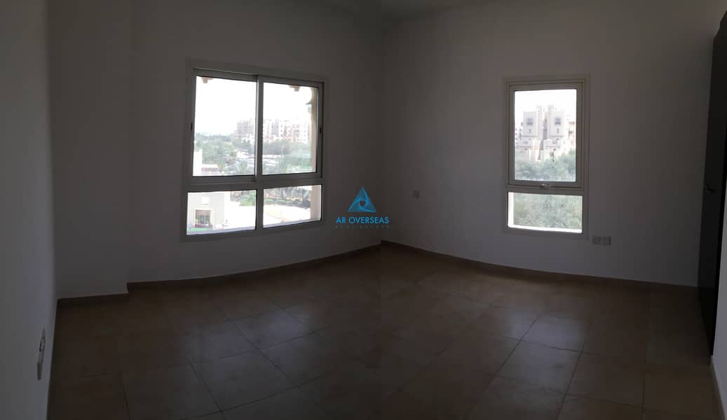 Remraam - Al thamam 1 Br Closed Kitchen available for Rent