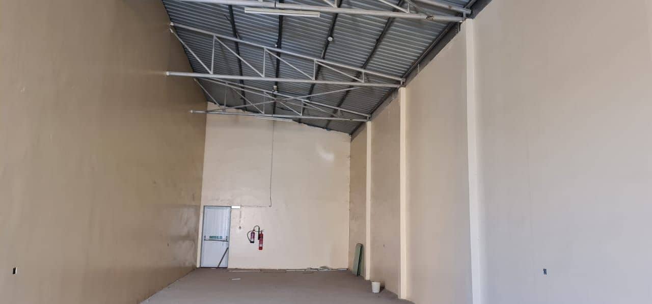 1500 sq ft Warehouse TOLET Available in Industrial Area no. 10.