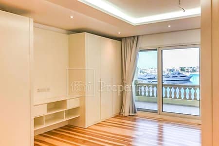 2 Bedroom Townhouse for Rent in Palm Jumeirah, Dubai - 2 bedrooms + Maid's + Study + Laundry + Storage