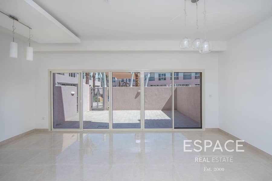 6 Best Deal | 3 Beds Corner Unit Plaza View