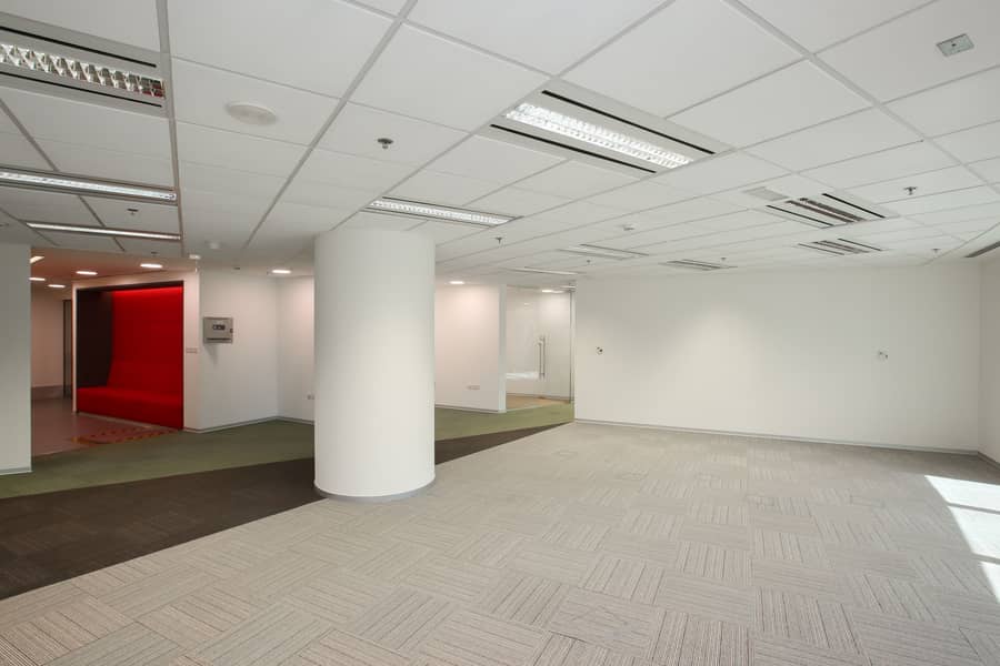 18 Fully Fitted | Vacant Office | Access to SZR