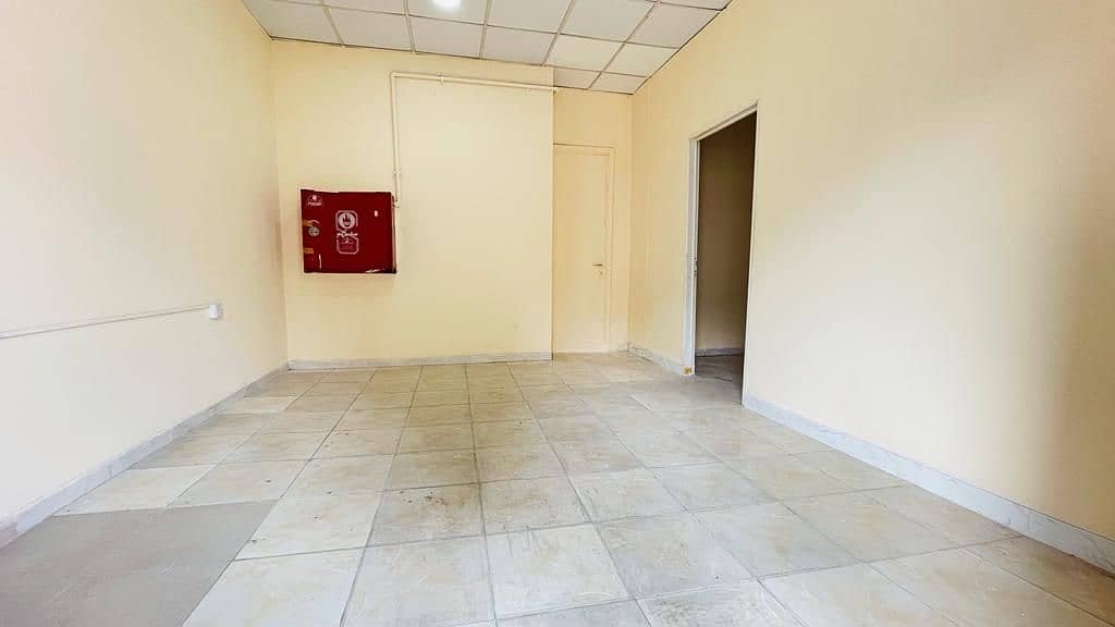 NO AGENCY FEE!!PERFECT ACCOMODATION FOR BACHELORS 1BHK IN SHABIA 12, MUSAFFAH CLOSE-BY UAE EXCHANGE.