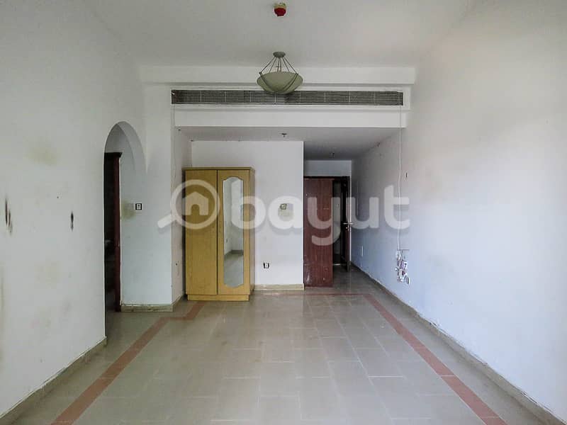 Prime Location I Best Offer I For Bachelor - Image 8