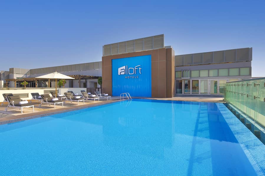 5 Element Dubai Airport Rooftop Pool