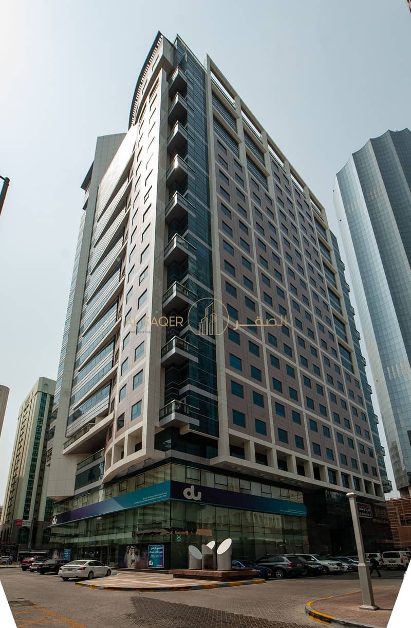 شقة في برج الصقر الذهبي،شارع حمدان 3 غرف 130000 درهم - 4397065