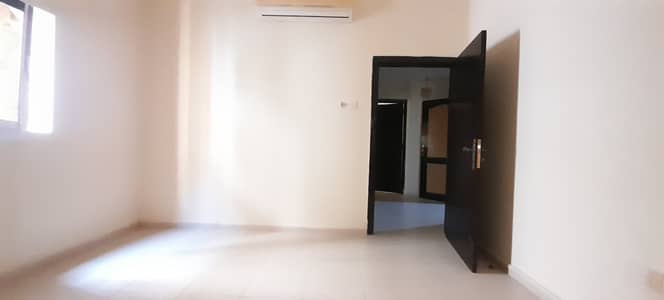Spacious 1bhk with closed hall rent 16k 4to6cheque  No Deposit  at Al qulayaa area sharjah.