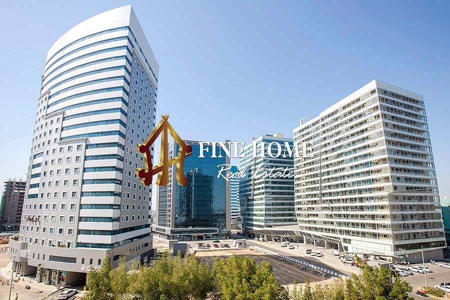 Spacious 3BR Apartment with Balcony | Parking