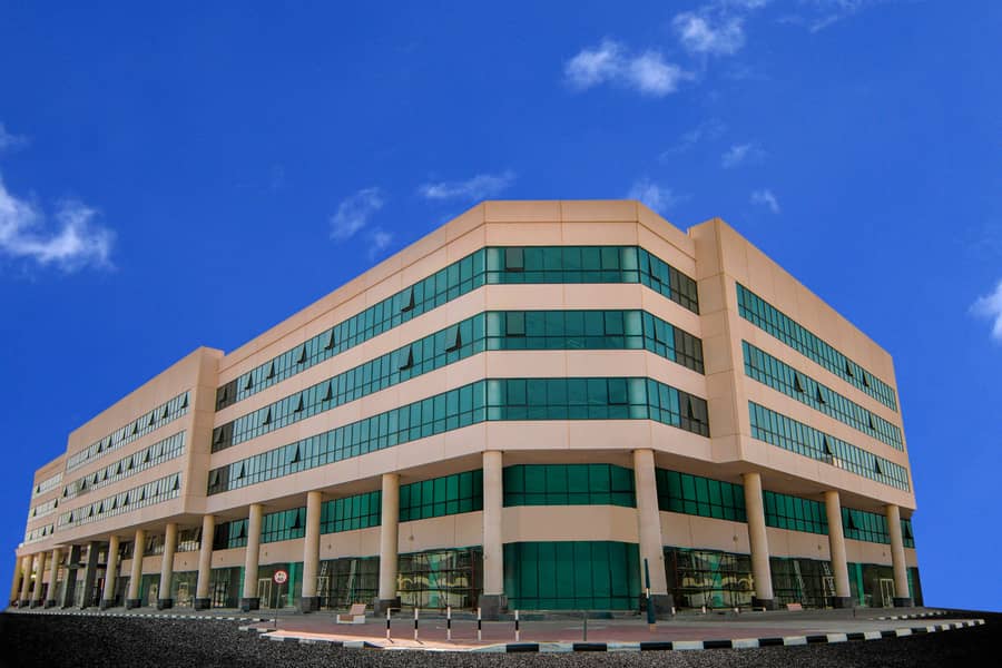 位于阿尔加胡德，朱马-阿尔-马吉德商业中心 的写字楼 105000 AED - 5677769