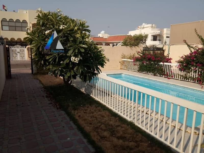 STUNNING 4 B/R + MAID'S l FULLY INDEP l PVT SWIMMING POOL