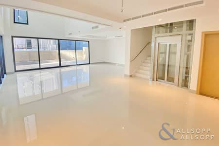 5 Bedroom Townhouse for Sale in Downtown Dubai, Dubai - Private Lift | Exclusive | Payment Plan