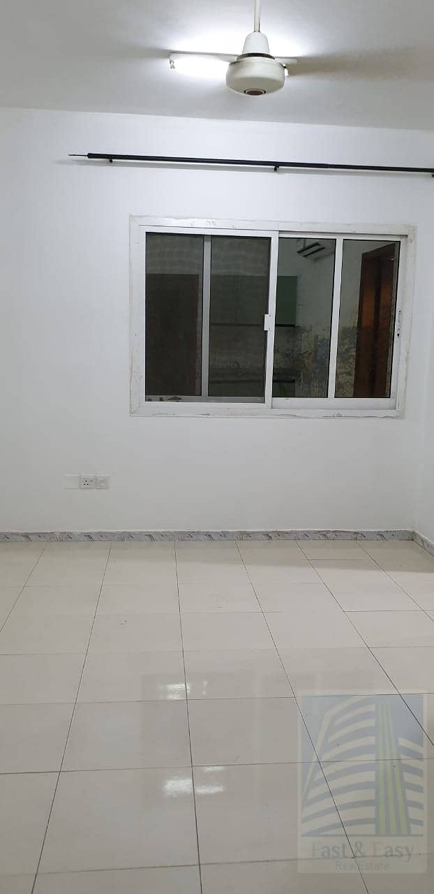 Lowest price Studio Flat with 6  cheques payment for rent in Al Baraha,, Deira