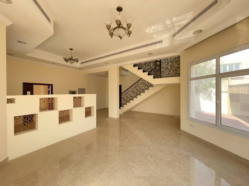 Very nice villa for rent in al muhaisnah ( 5 bed room + service block  )