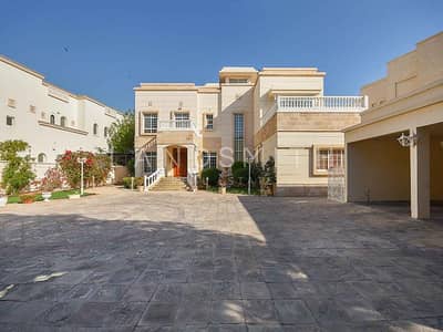 5 Bedroom Villa for Rent in Emirates Hills, Dubai - Family Home In Emirates Hills Overlooking The Lake