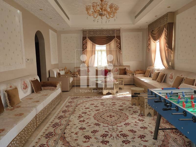 Hot Deal - stunning a Luxury New Classic Villa Style - Huge Plot Size