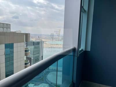 2 Bedroom Flat for Sale in Al Khan, Sharjah - Nice 2 BRs with balcony first row on the sea