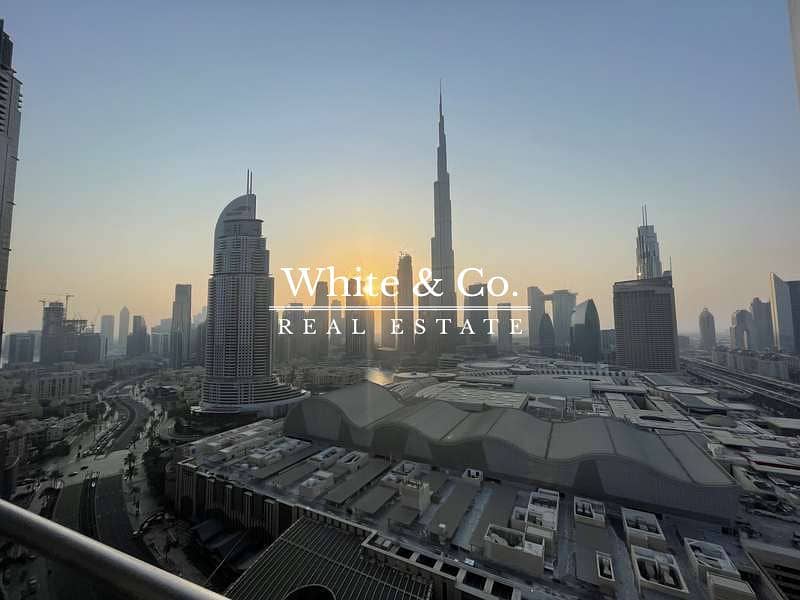 Burj Khalifa View | 5* Serviced Apartment | Low Floor