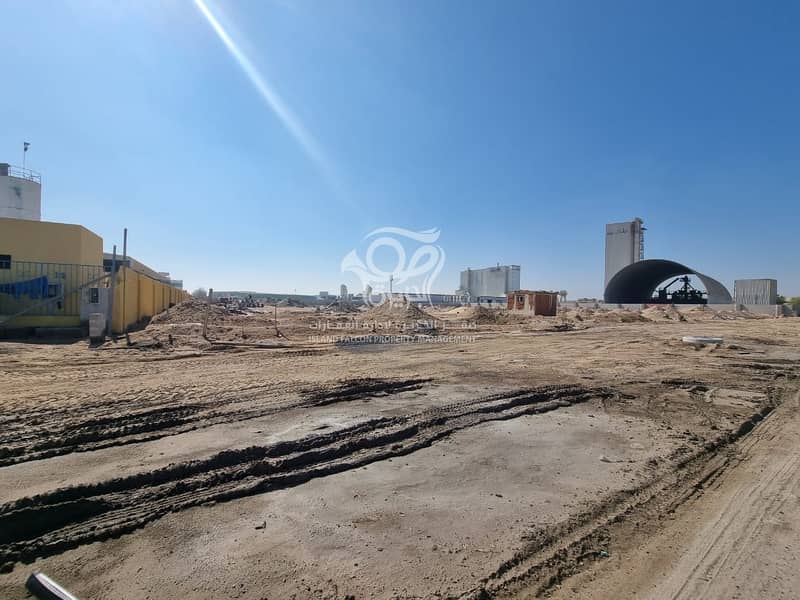 ارض صناعية في المدينة الصناعية في أبوظبي،مصفح 3699000 درهم - 5670403