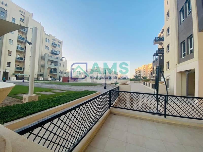 1 Bedroom | Open Kitchen | Terrace