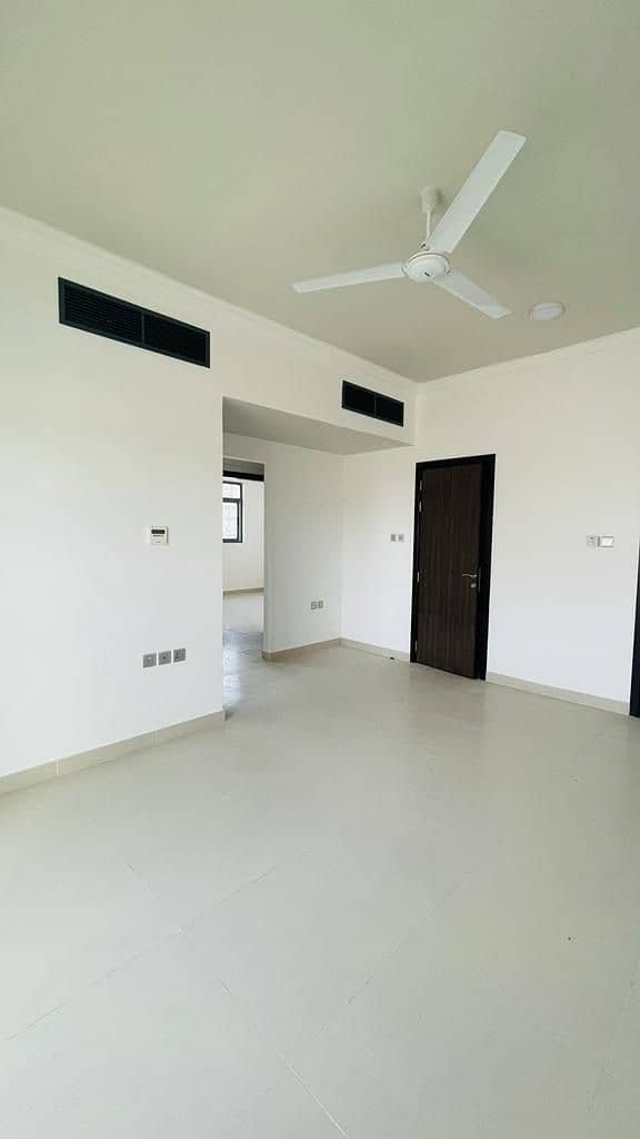 READY TO MOVE IN 1BHK - NO COMMISSION - BRAND NEW BUILDING - DIRECT FROM LANDLORD - 30 DAYS  FREE
