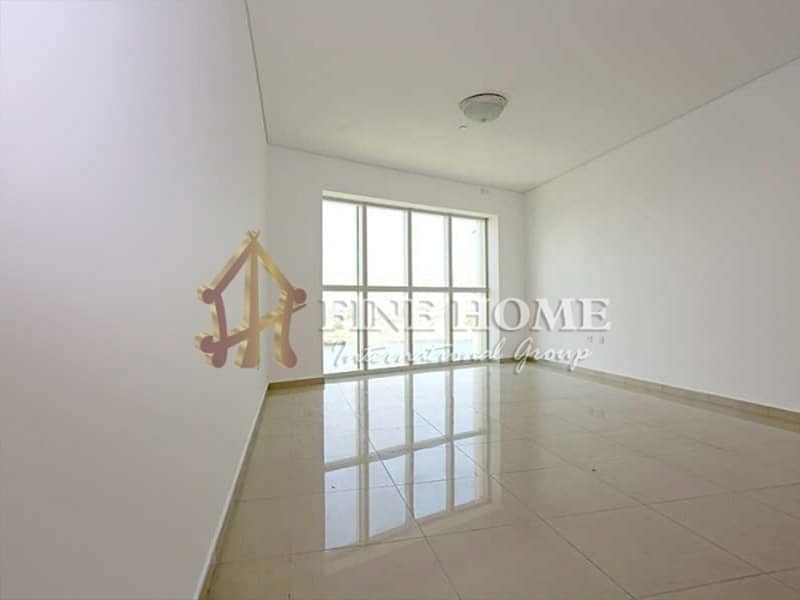 Enjoy the Luxurious Sea View in this Nice 2BR