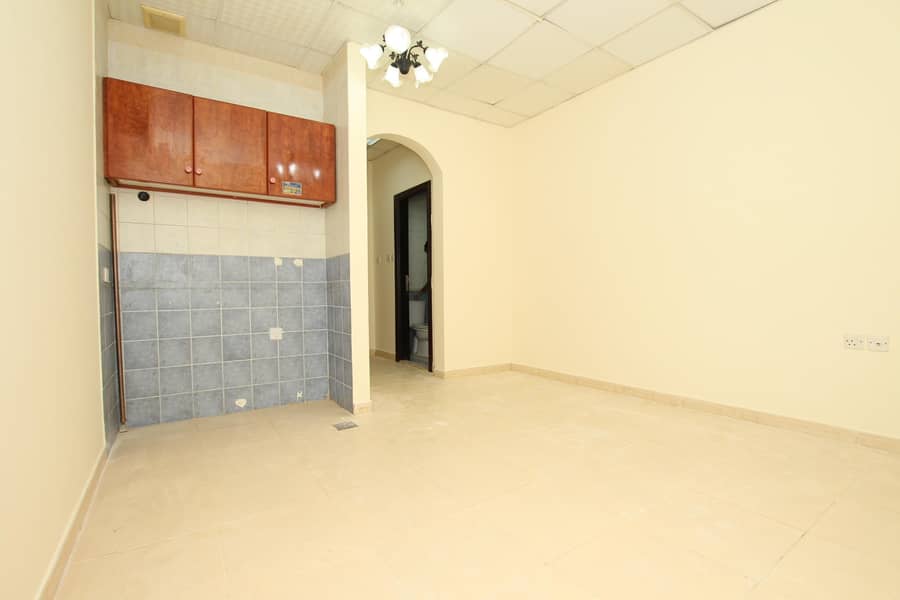 7 500 sq ft office available in deira al murrar