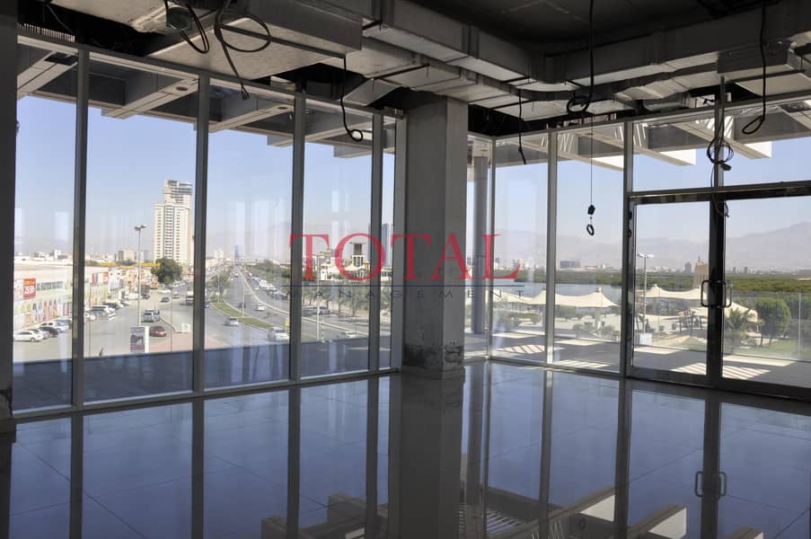 Офис в Дафан Аль Хор，Здание Сквер Экзекьютив Бей, 180000 AED - 4334923
