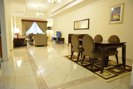 2 Bedroom Apartment for Rent in Deira, Dubai - LIVING HALL