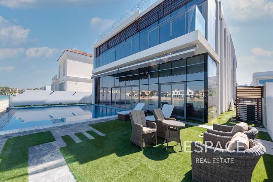 EXCLUSIVE Luxury Custom Built 5 Bed with Sunset Views | Vacant on Transfer