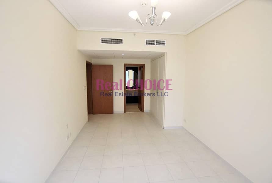 Payable in 4 Cheques|3BR Near Metro| SZR