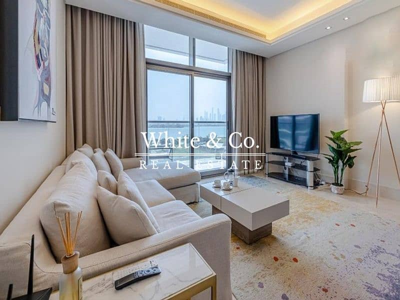 LUXURY LIVING| SEA VIEWS| MODERN FURNISHED