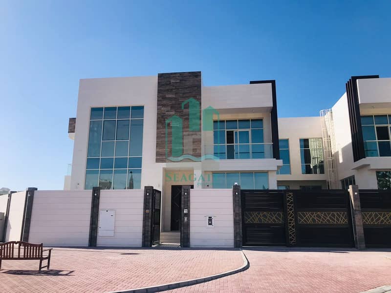 Brand New Modern 5 bedroom villa with private pool
