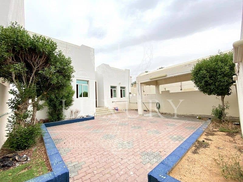 Spacious  Ground  Floor with Private Entrance yard