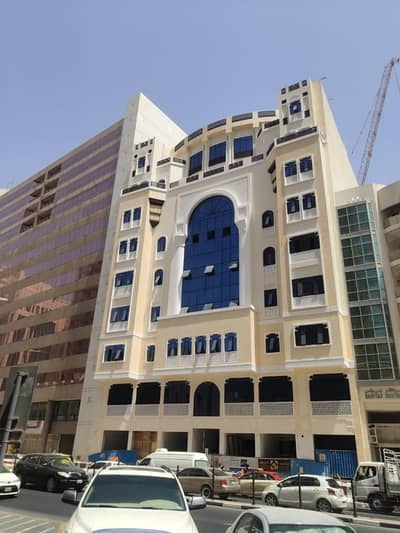 مبنی تجاري  للبيع في ديرة، دبي - WHOLE SALE MALL NAIF DEIRA