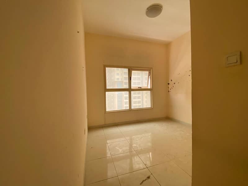 شقة في برج الزنبق،مدينة الإمارات‬ 2 غرف 230000 درهم - 5772453
