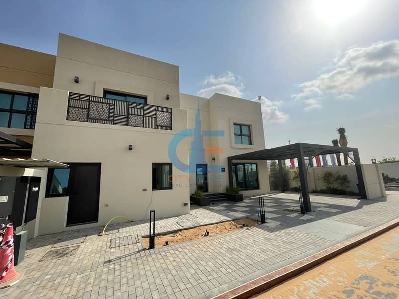 Smart villa 3 bedrooms / fully equipped kitchen / free maintenance fees for 5 years / next to Sharjah airport