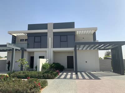 3 Bedroom Townhouse for Sale in DAMAC Hills, Dubai - 3bedroom townhouse ||Park Facing||Single row townhouse overlooking park and closer to all amenities||